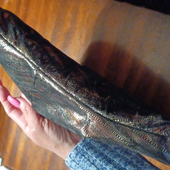 LODIS SUZETTE  METALIC Hand Clutch in Copper - Picture 14 of 15